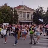 Nije dovoljno samo glasati, već i zaštititi svaki glas: Studentska tribina „Kako do pobede na parlamentarnim izborima?” na Đačkom trgu u Kragujevcu 9