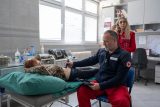 Zdravstveni karavan Fondacije Mozzart ove godine krenuo je iz Svilajnca gde je Hitnoj pomoći doniran portabilni ultrazvučni aparat (3) Od Svilajnca do Valjeva: Fondacija Mozzart od početka godine pomagala zdravstvu širom Srbije 4