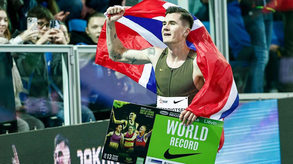 'Idrettsglede': Tajna uspeha Erlinga Halanda i Norveške 2 Jakob Ingebrigtsen, dvostruki olimpijski šampion i vlasnik tri apsolutna svetska rekorda, jedan je od najistaknutijih vrhunskih sportista Norveške