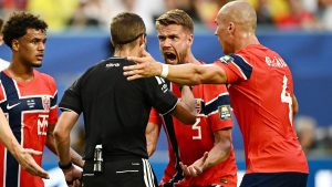 Kako je lopta reagovala na kosu Hrvata, a nije kod gola Engleske protiv Norveške 10 Kako je lopta reagovala na kosu Hrvata, a nije kod gola Engleske protiv Norveške 9
