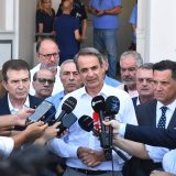 U Grčkoj napadi zapaljivim bombama na političare, jedna političarka povređena, njena majka poginula 4