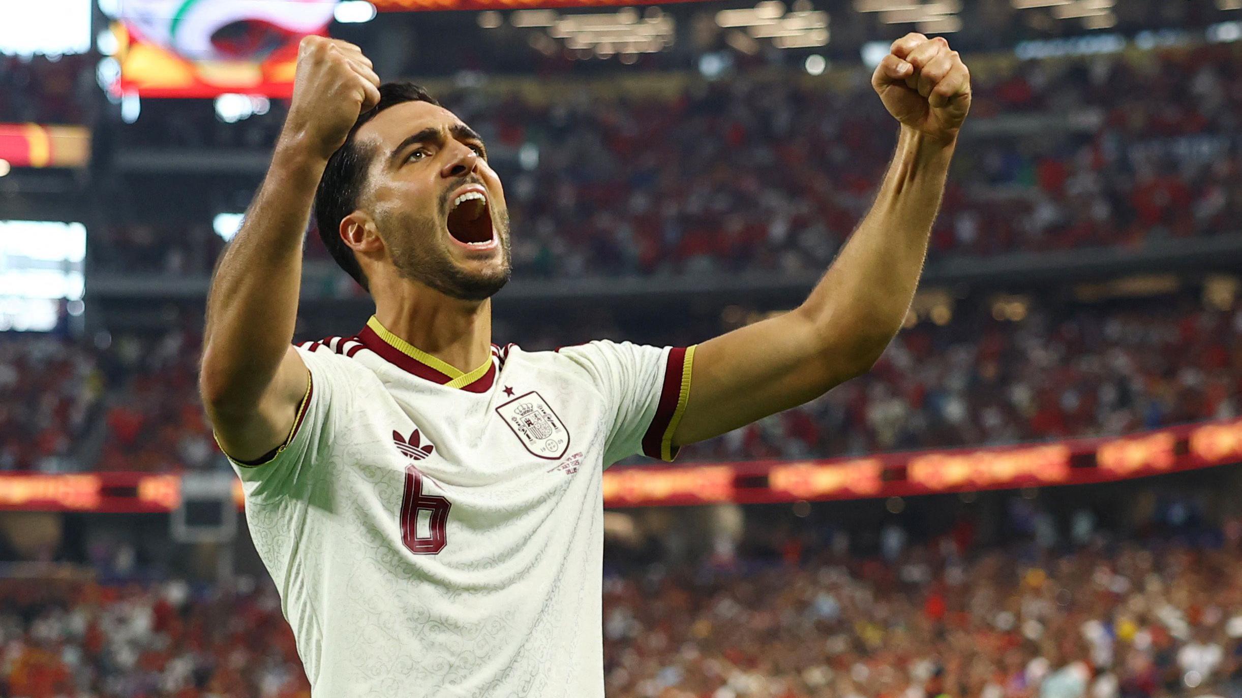 Merino poslao Španiju u četvrtfinale i okončao Ronaldov mundijalski san 1 Mikel Merino, španski fudbaler slavi pobedu nad Portugalijom u Dalasu