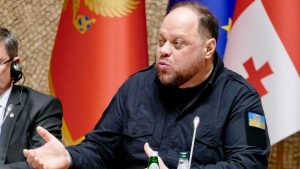 I Stefančuk i Rešetnjikov i Hamnei i Netanjahu: Na koliko stolica sedi Srbija 2 I Stefančuk i Rešetnjikov i Hamnei i Netanjahu: Na koliko stolica sedi Srbija 2
