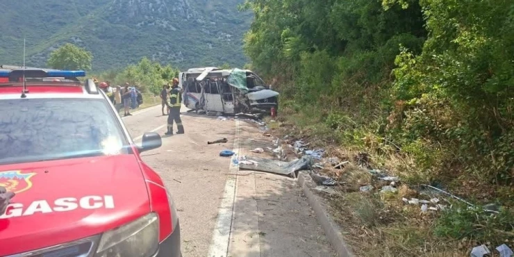 Apelujemo na državu i Grad da nam obezbede prevoz do Srbije: Nišlijka koja je povređena u teškoj nesreći u Crnoj Gori 10