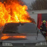 Na autoputu "Miloš Veliki" između Gornjeg Milanovca i Ljiga zapalio se automobil 4