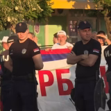U Dobanovcima dva protesta, policija je između 6