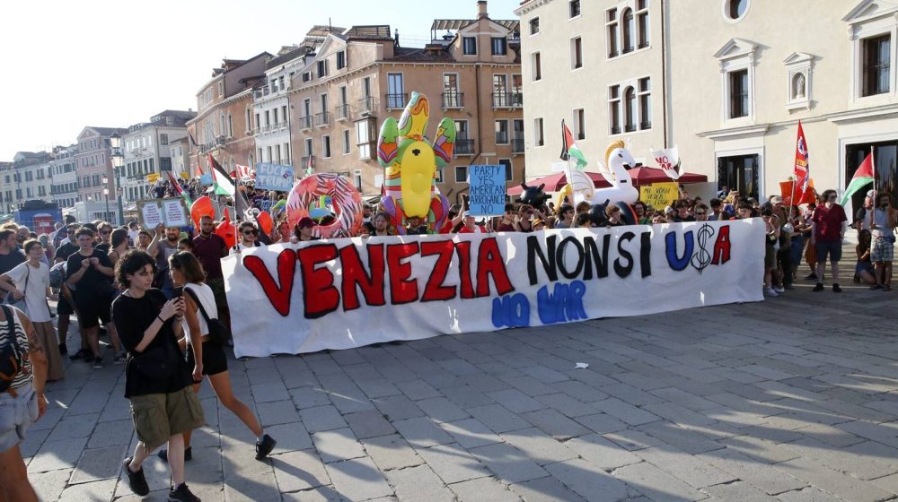 demonstranti u Veneciji