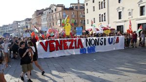 demonstranti u Veneciji