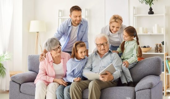 Između dece i ostarelih roditelja: Generacija koja više nema vremena za sebe 10