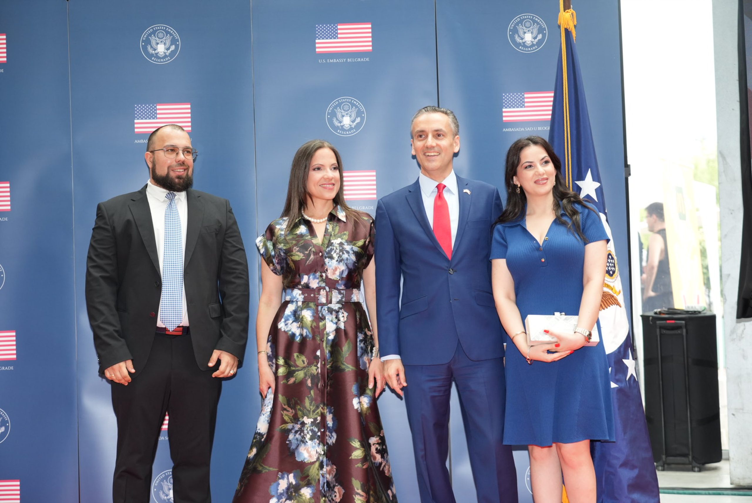 Ambasada SAD u Beogradu obeležila 250 godina američke nezavisnosti 3 Ambasada SAD u Beogradu obeležila 250 godina američke nezavisnosti 3