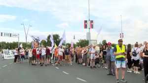 Protest zborova Zemuna i Novog Beograda zbog izgradnje akvarijuma 3 Protest zborova Zemuna i Novog Beograda zbog izgradnje akvarijuma 2