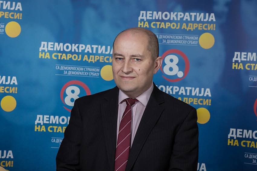 DS uskoro o odgovornosti članova OO DS Gornjeg Milanovca: Zbog podrške studentima traje kampanja protiv demokrata, tvrdi Milivojević 3 Nebojša Gojković, DS , Gornji MIlanovac, lična arhiva