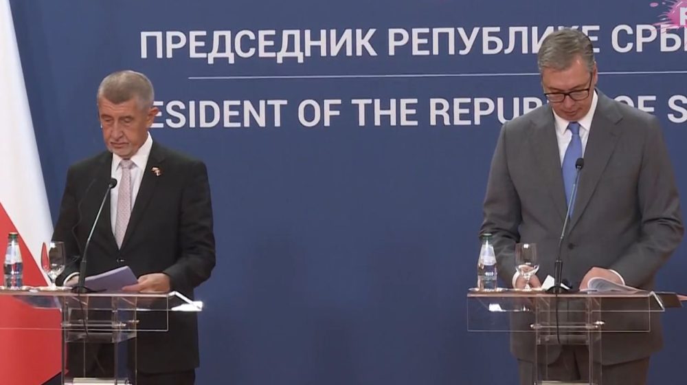 Andrej Babiš ponudio školsko-borbene avione Skaj foks koje proizvodi firma Vodohodi 11